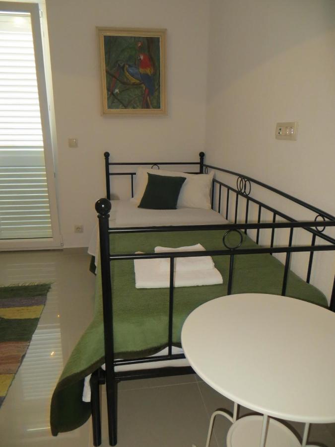 Apartments Lucija Brela Ngoại thất bức ảnh