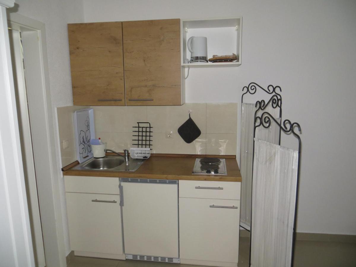 Apartments Lucija Brela Ngoại thất bức ảnh