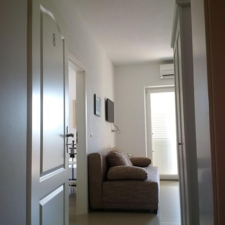 Apartments Lucija Brela Ngoại thất bức ảnh