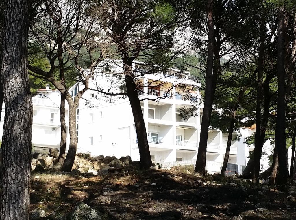 Apartments Lucija Brela Ngoại thất bức ảnh