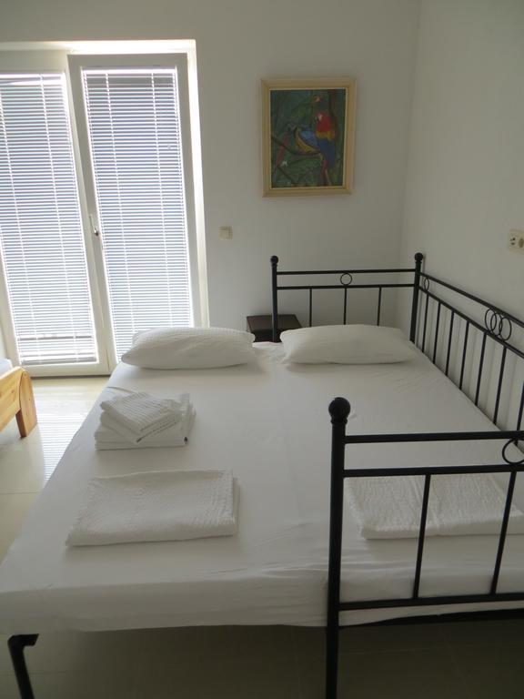 Apartments Lucija Brela Phòng bức ảnh