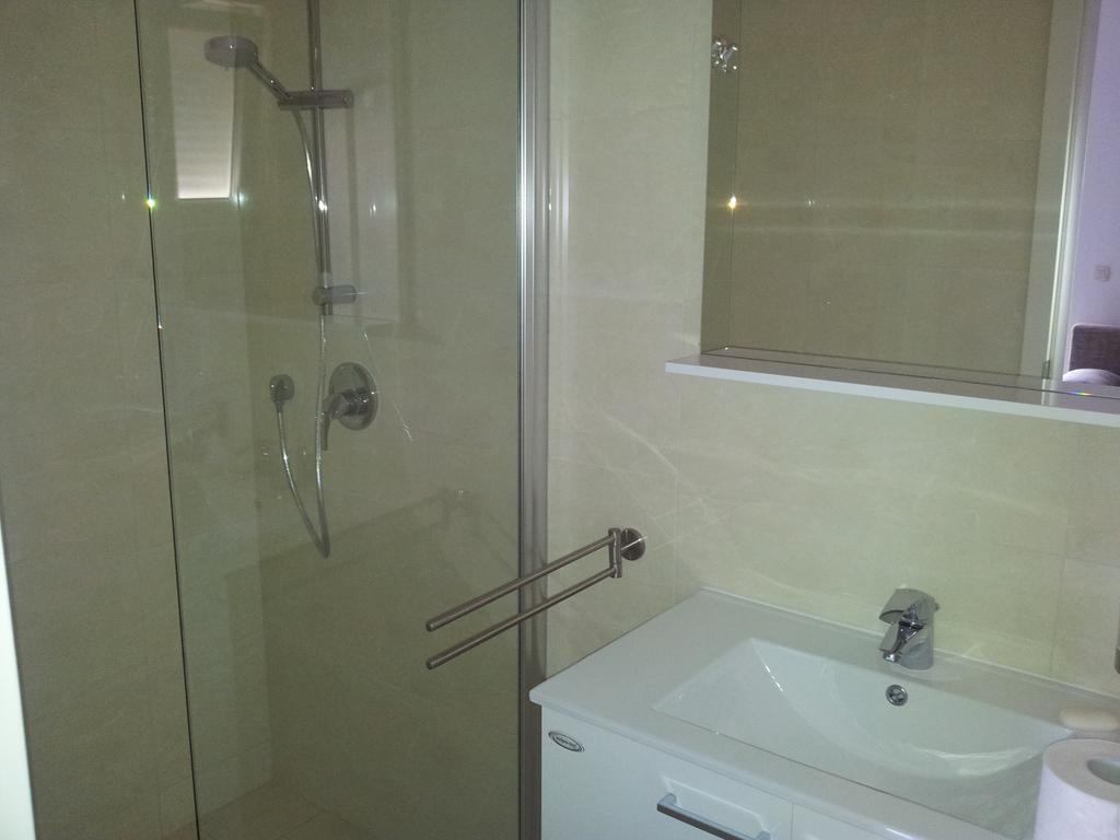 Apartments Lucija Brela Phòng bức ảnh